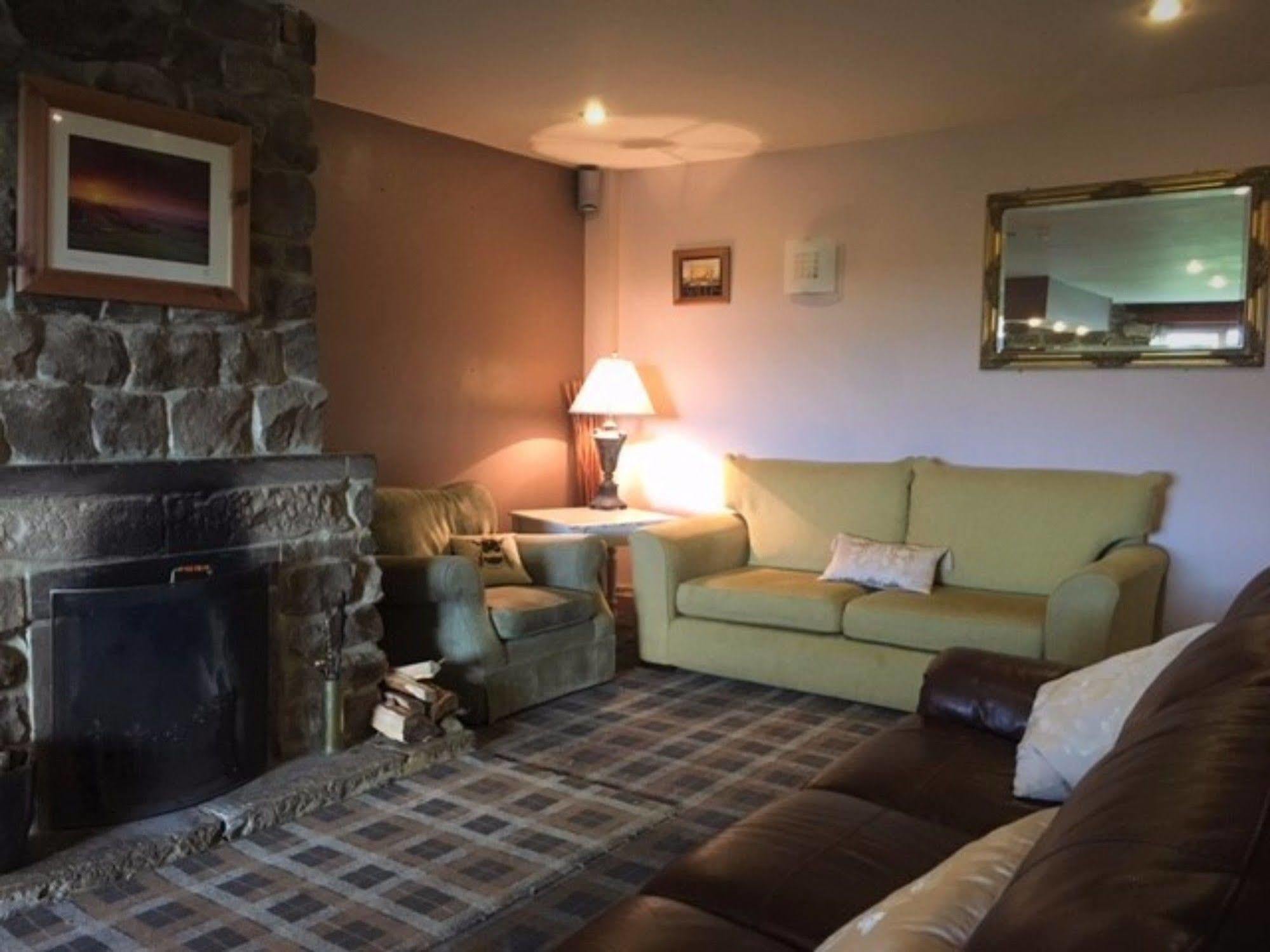 Hadrian Lodge Hexham Exterior photo